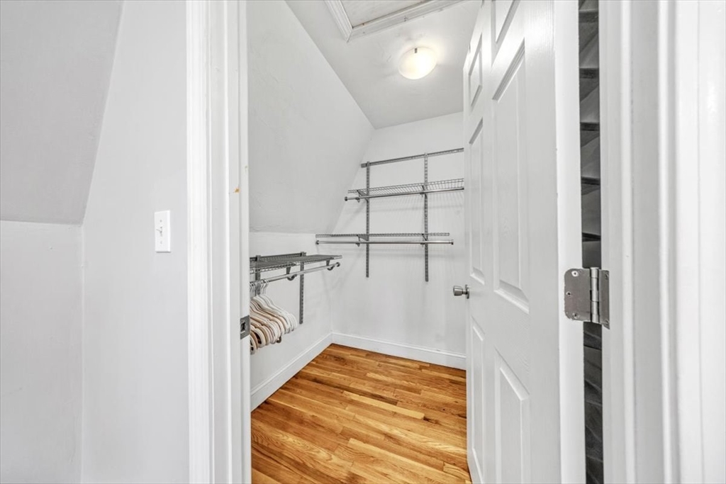 11 Thayer Ave