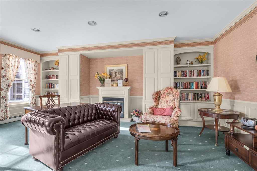 7 Assinippi Ave # 216