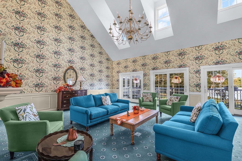 7 Assinippi Ave # 216