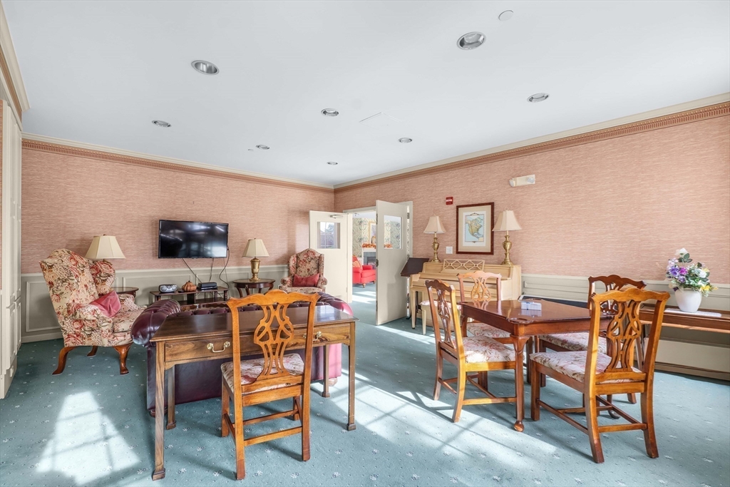 7 Assinippi Ave # 216