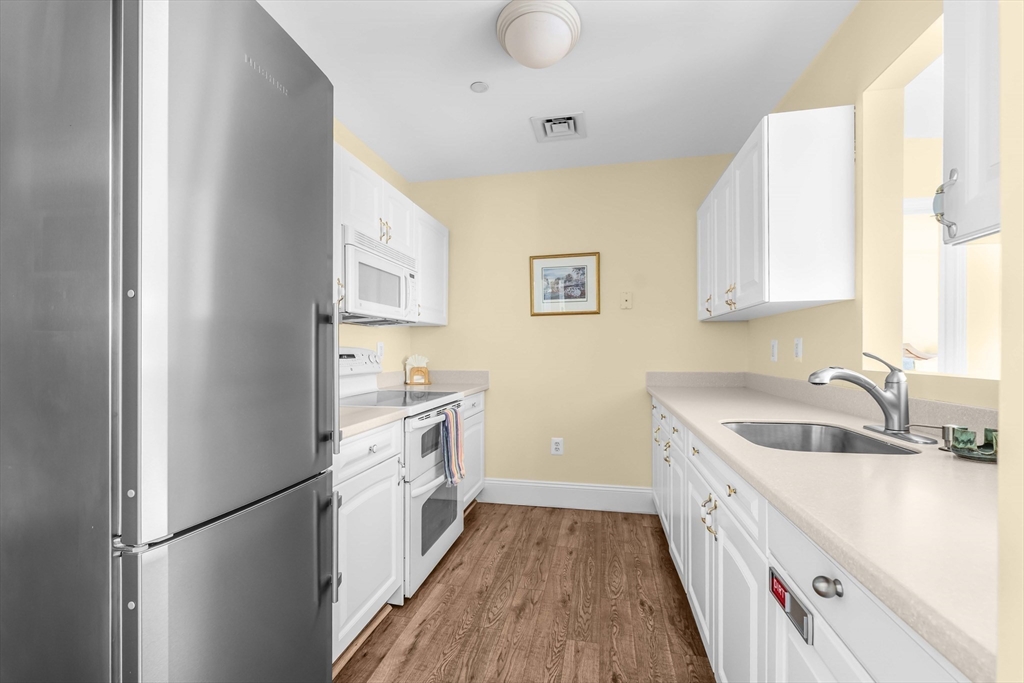 7 Assinippi Ave # 216