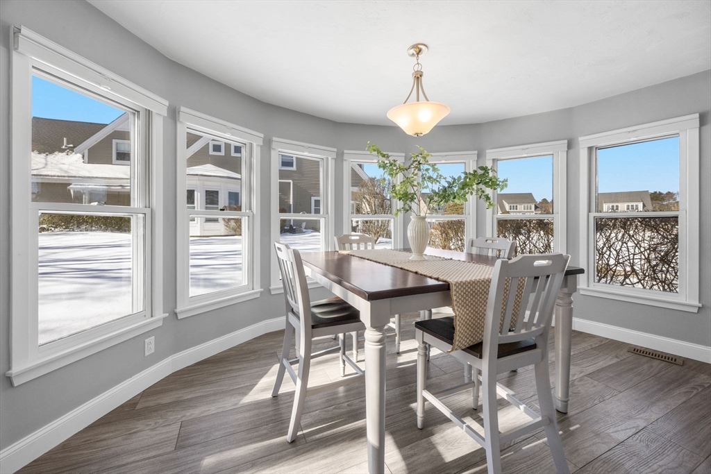 13 Bay Pointe Dr Ext