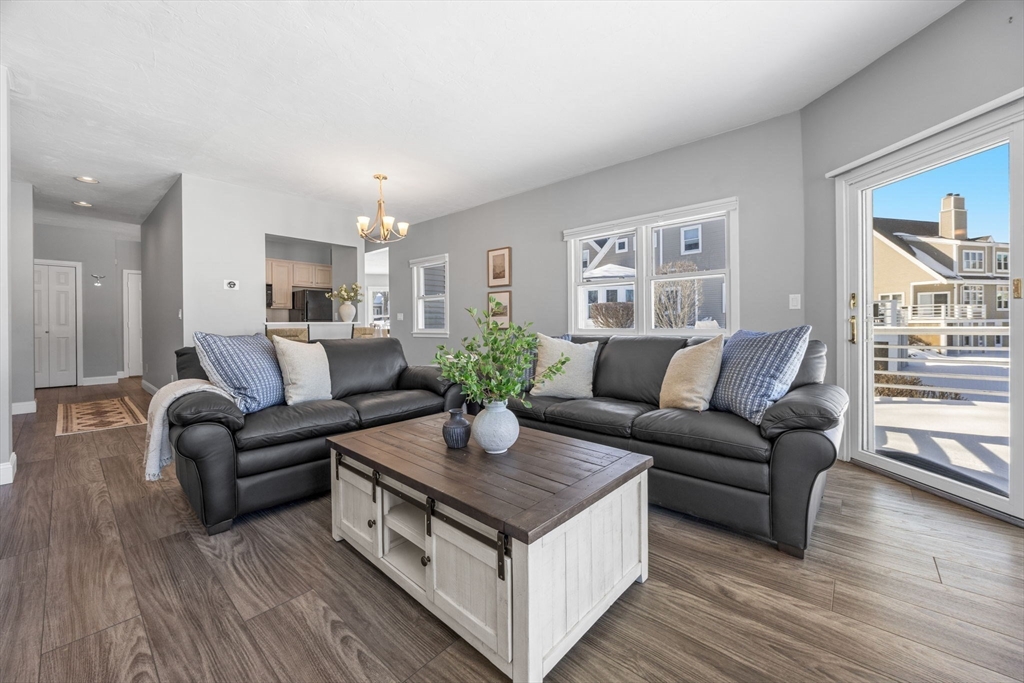 13 Bay Pointe Dr Ext