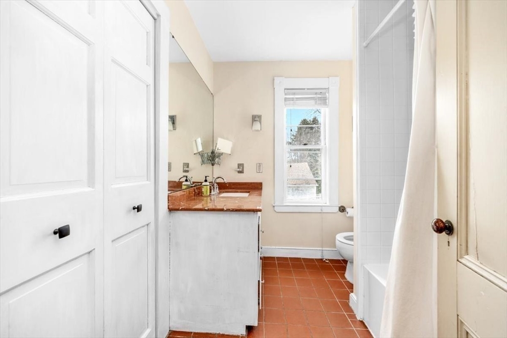 59 Cottage St