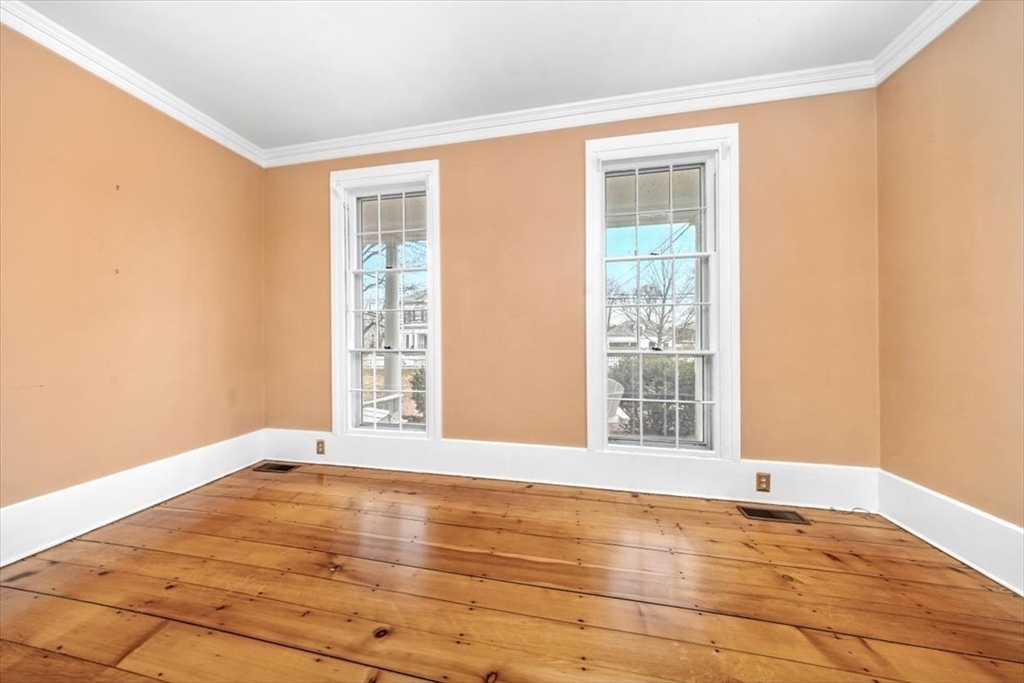 59 Cottage St