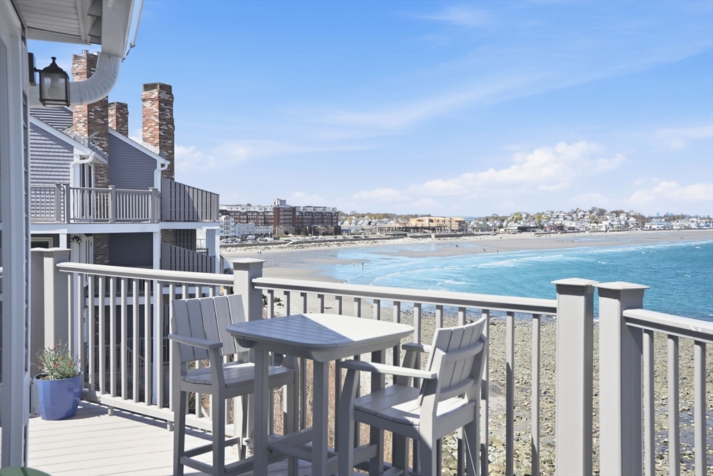 14 Oceanside Dr # 14