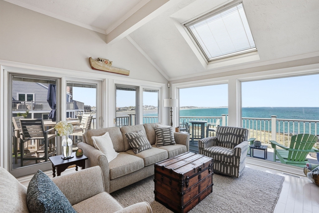 14 Oceanside Dr # 14