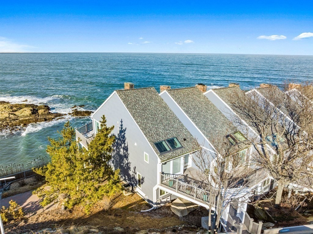 14 Oceanside Dr # 14