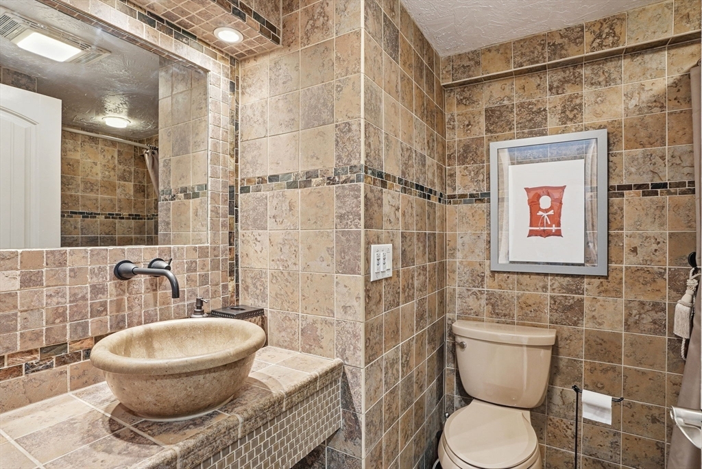14 Oceanside Dr # 14