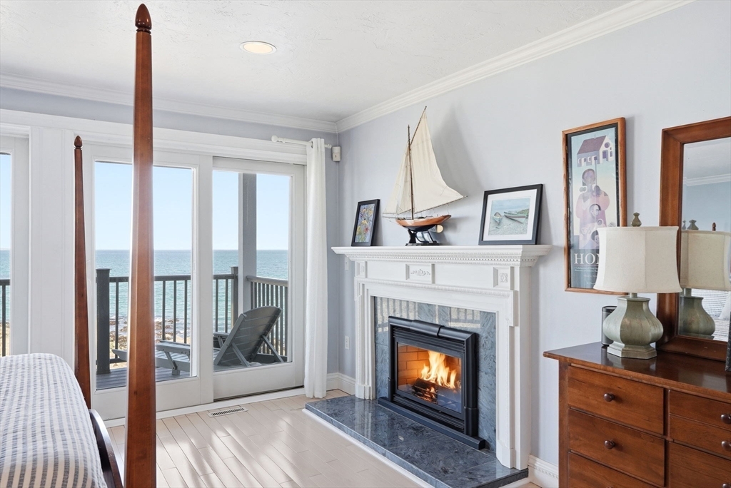 14 Oceanside Dr # 14