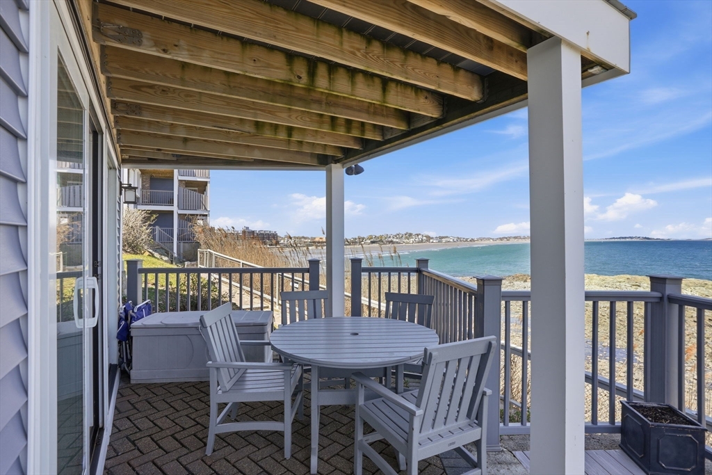 14 Oceanside Dr # 14