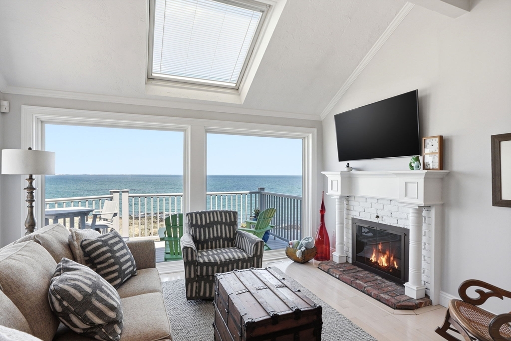 14 Oceanside Dr # 14