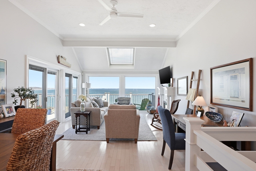 14 Oceanside Dr # 14