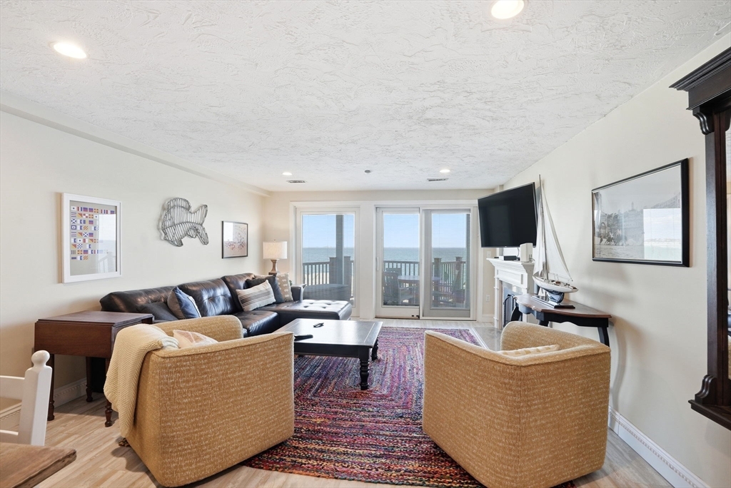 14 Oceanside Dr # 14