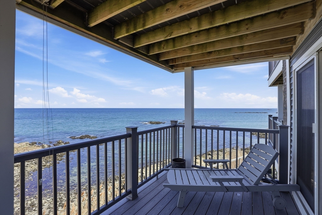 14 Oceanside Dr # 14