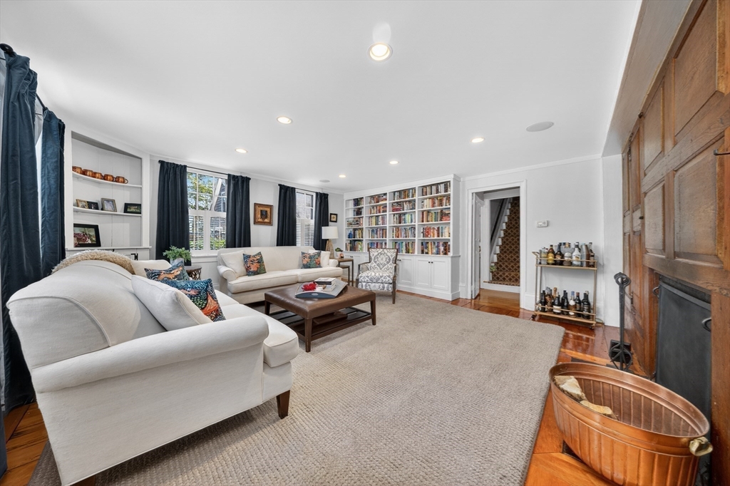 29 Pleasant St