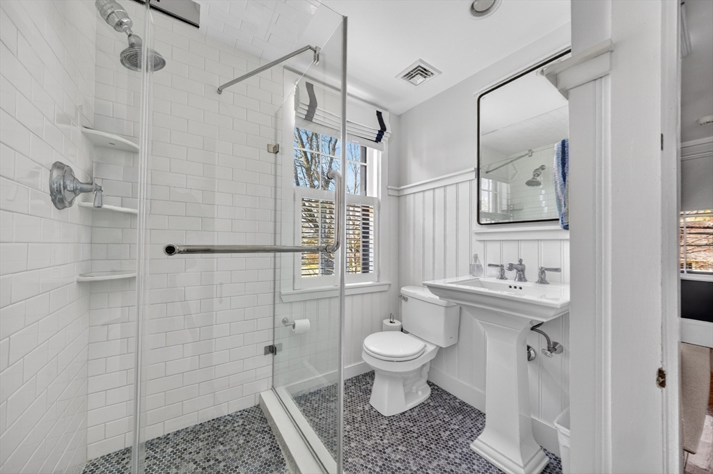 29 Pleasant St