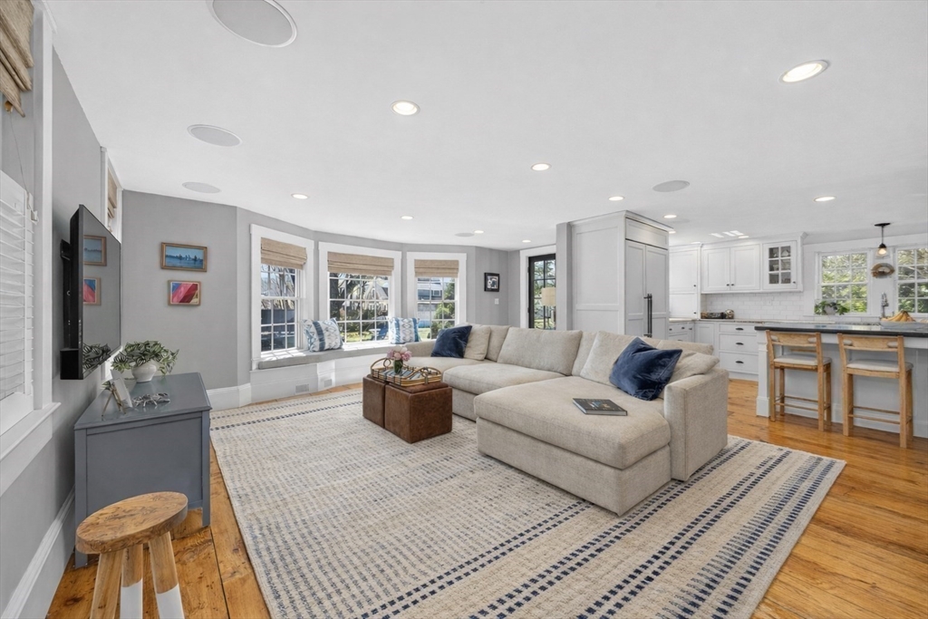 29 Pleasant St