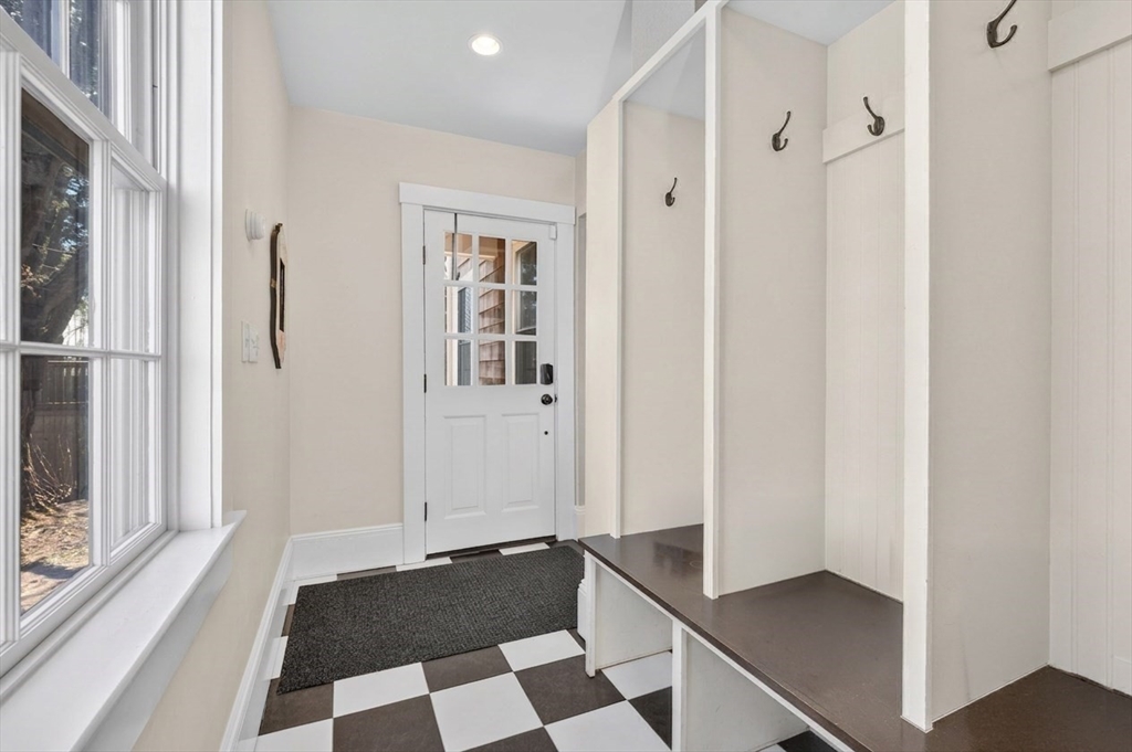 29 Pleasant St