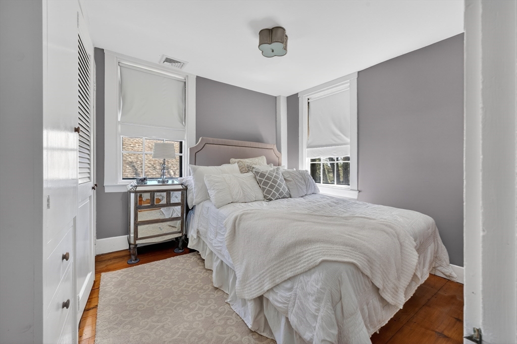 29 Pleasant St