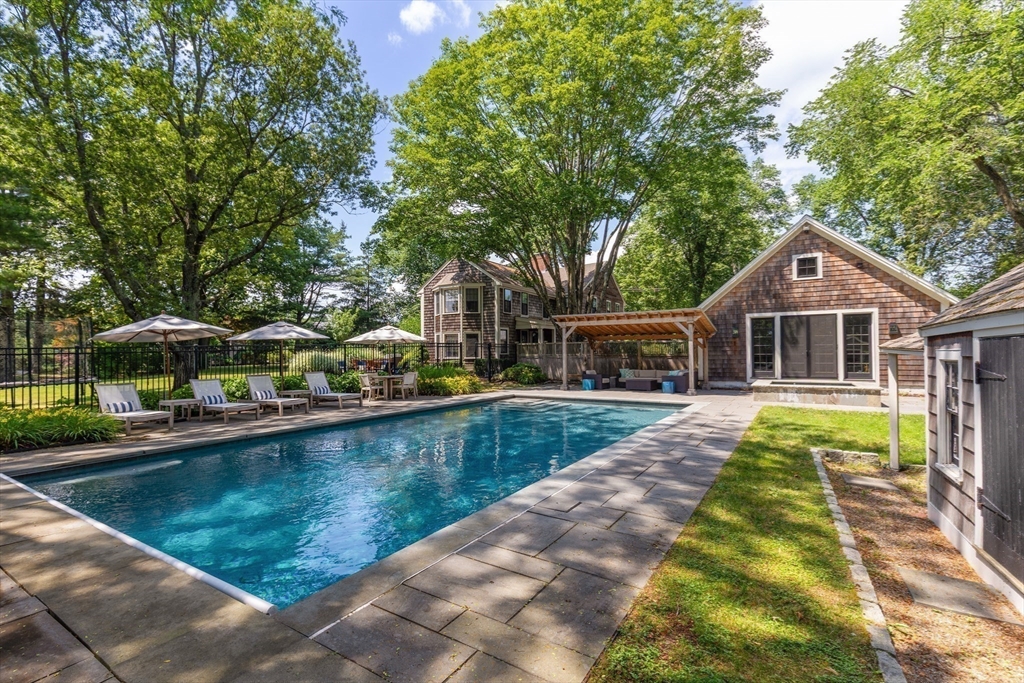 29 Pleasant St