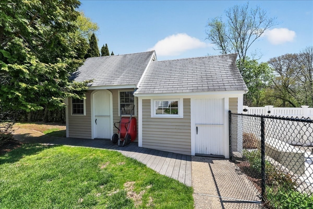 161 Cross St