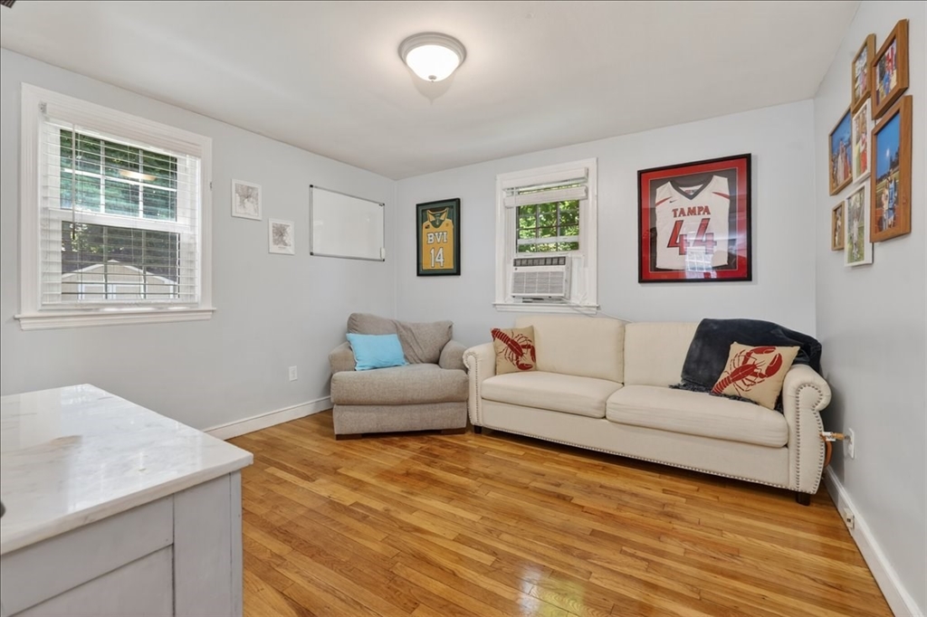 52 Gerard Rd