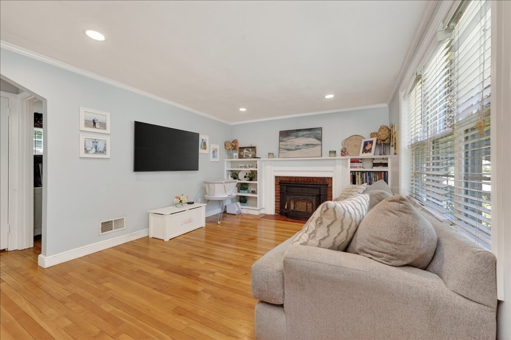 52 Gerard Rd