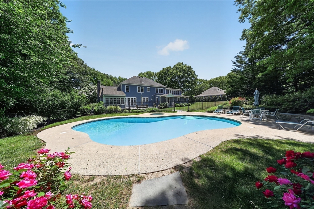 14 Isaac Sprague Drive