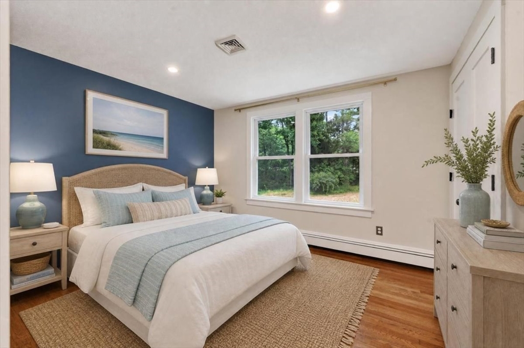 4 Pleasant St