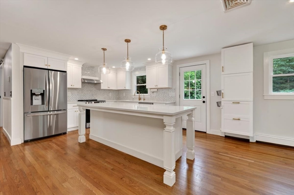 4 Pleasant St