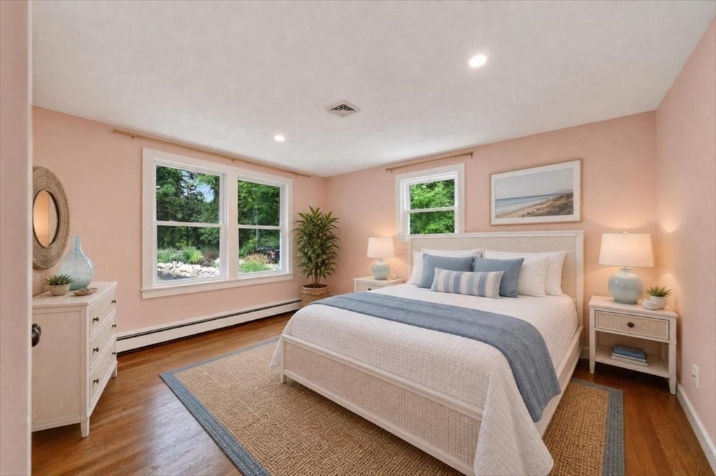 4 Pleasant St
