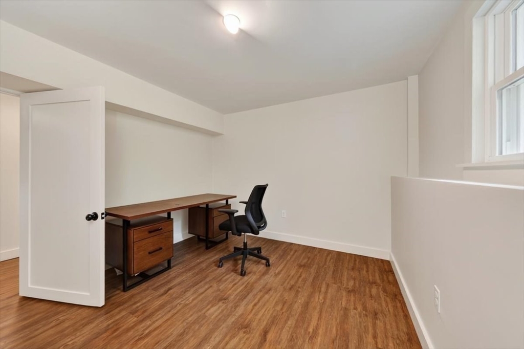 4 Pleasant St