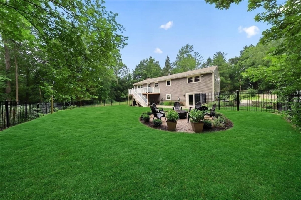 4 Pleasant St