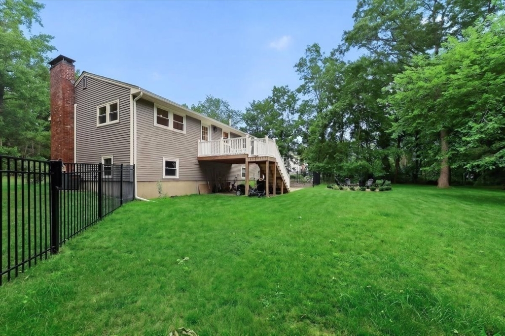 4 Pleasant St