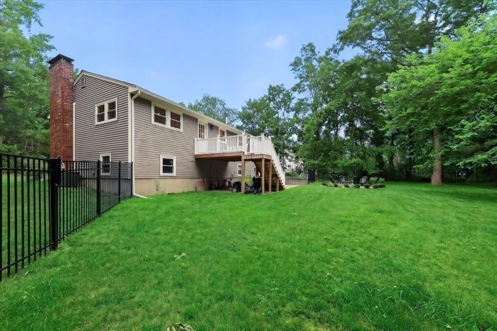 4 Pleasant St