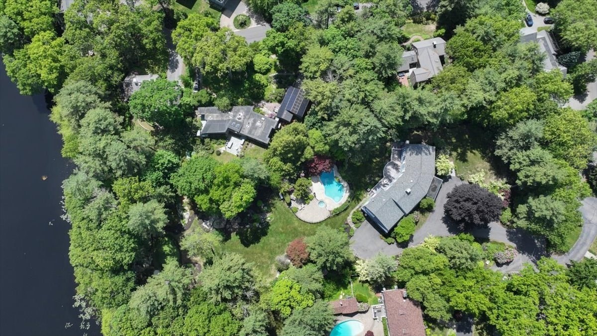 1 Grist Mill Lane