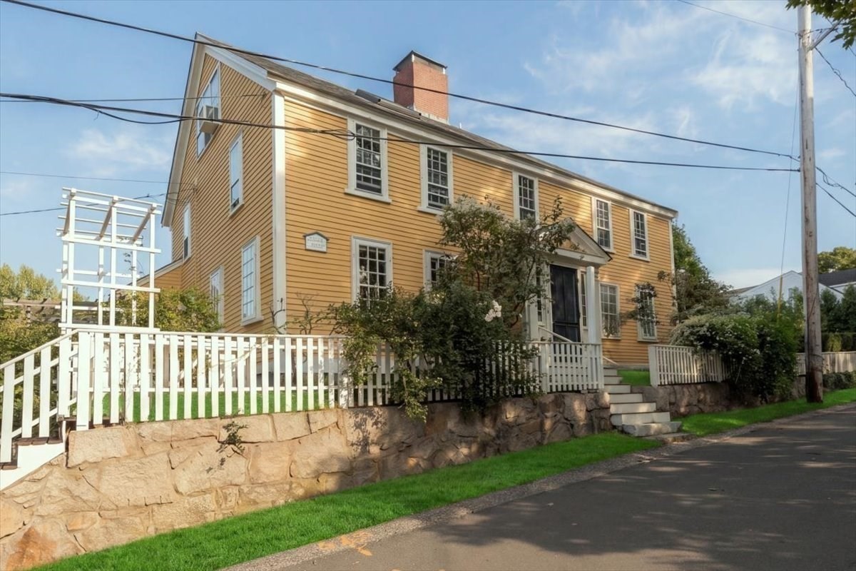 25 Ship St