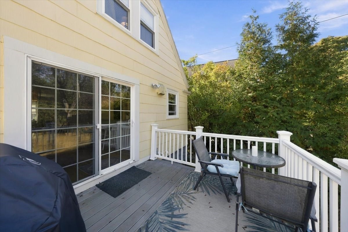 82 Manatee Rd