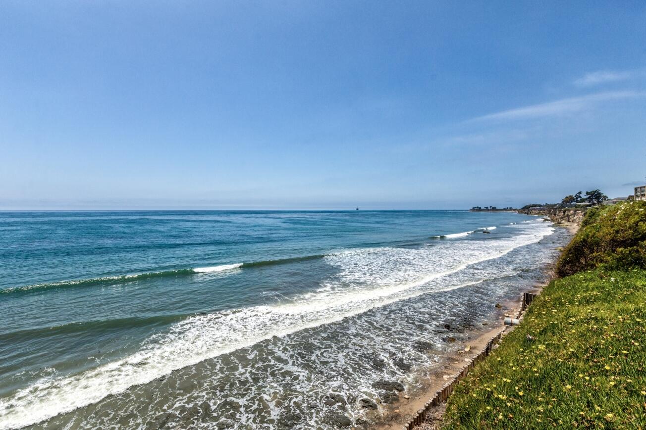 6521 Del Playa Drive