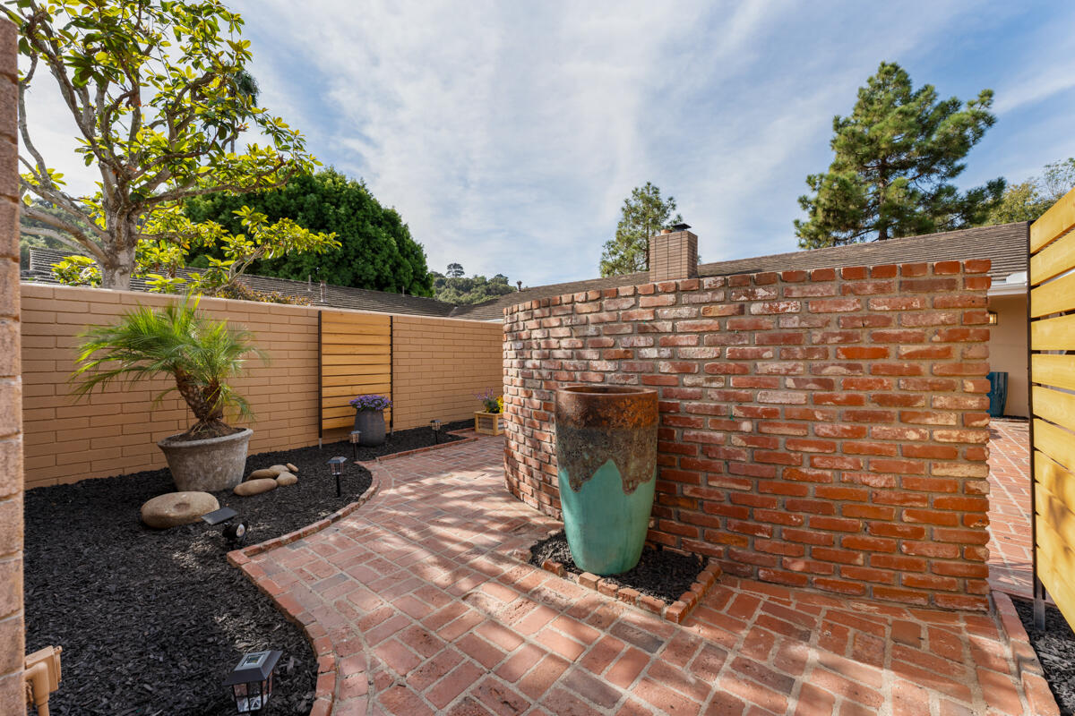 4508 Carriage Hill Drive
