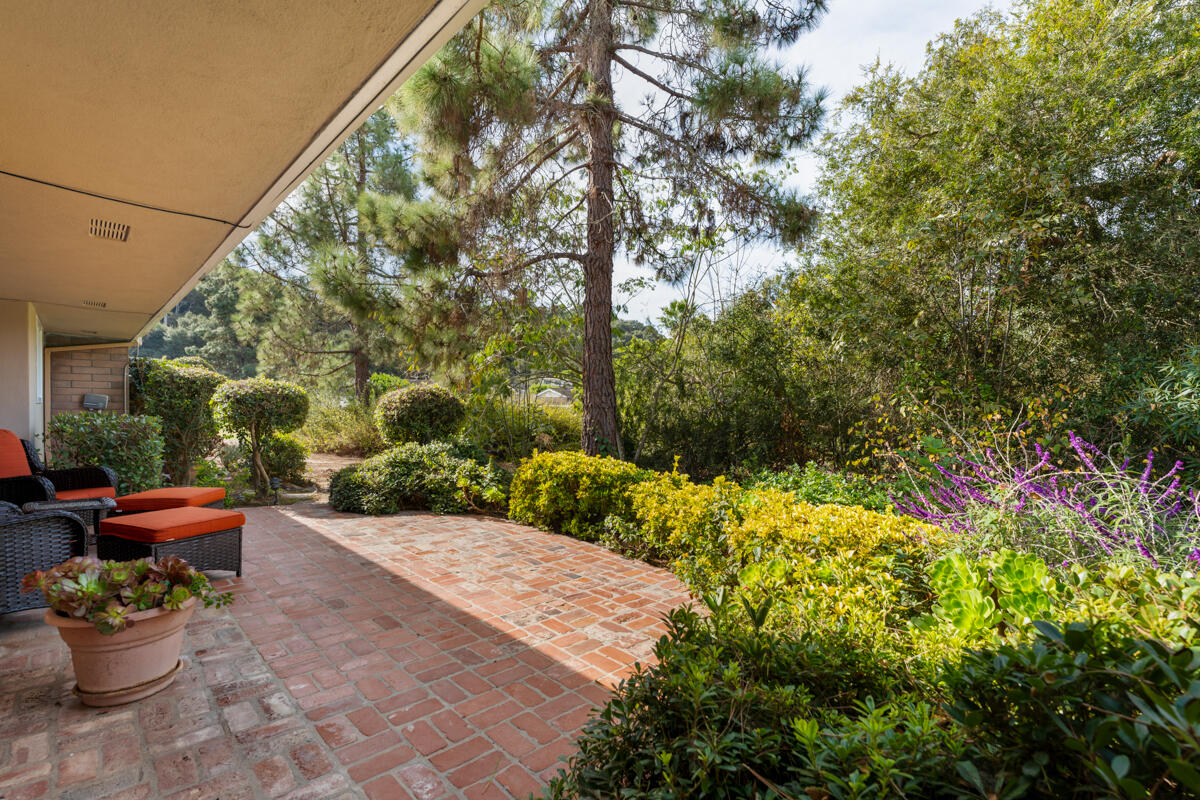 4508 Carriage Hill Drive