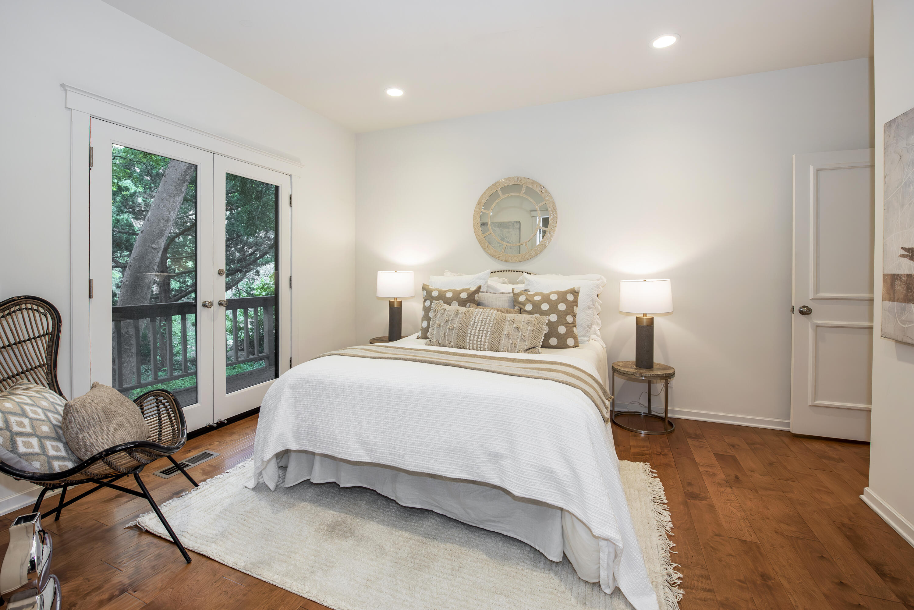 2733 Miradero Drive