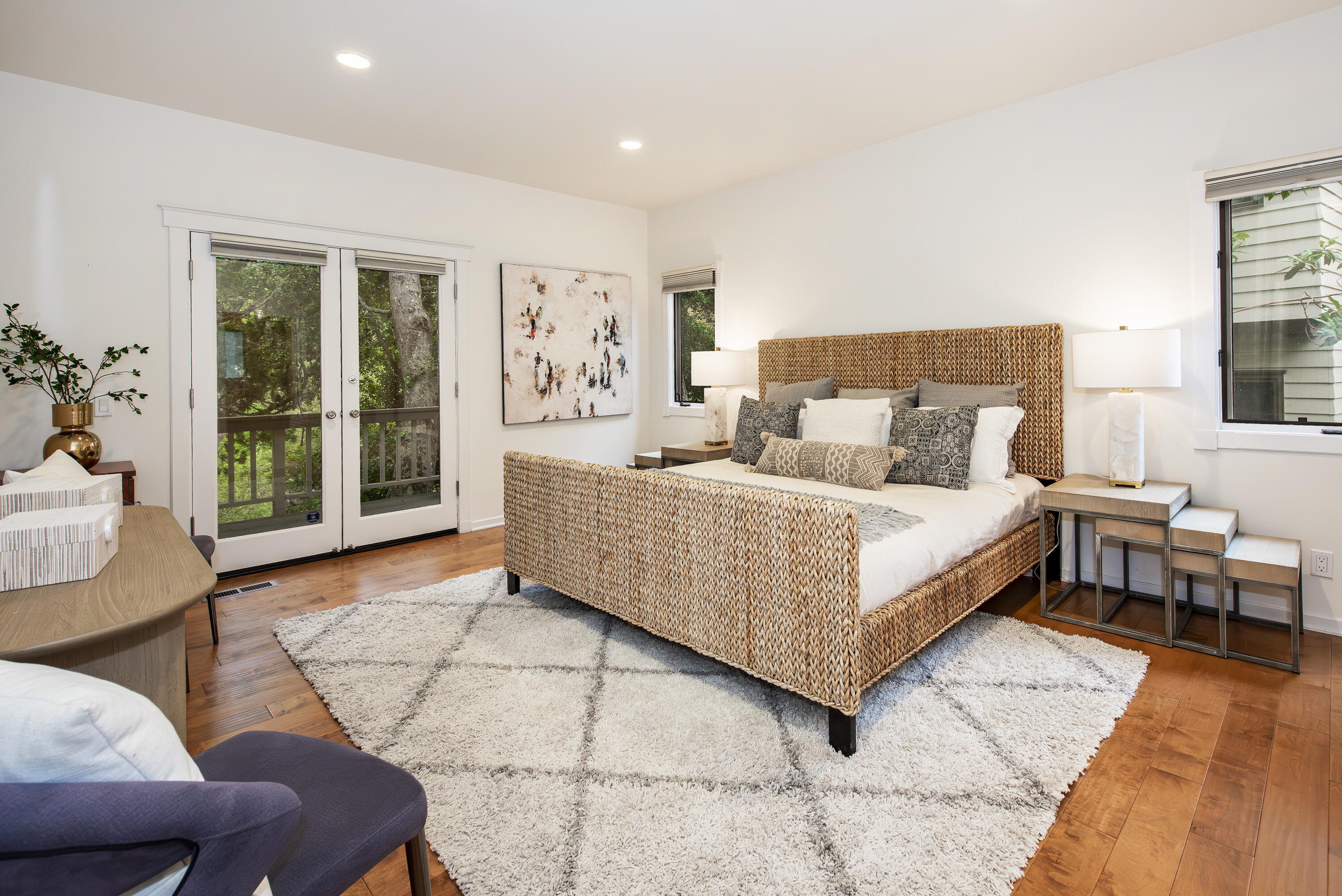 2733 Miradero Drive