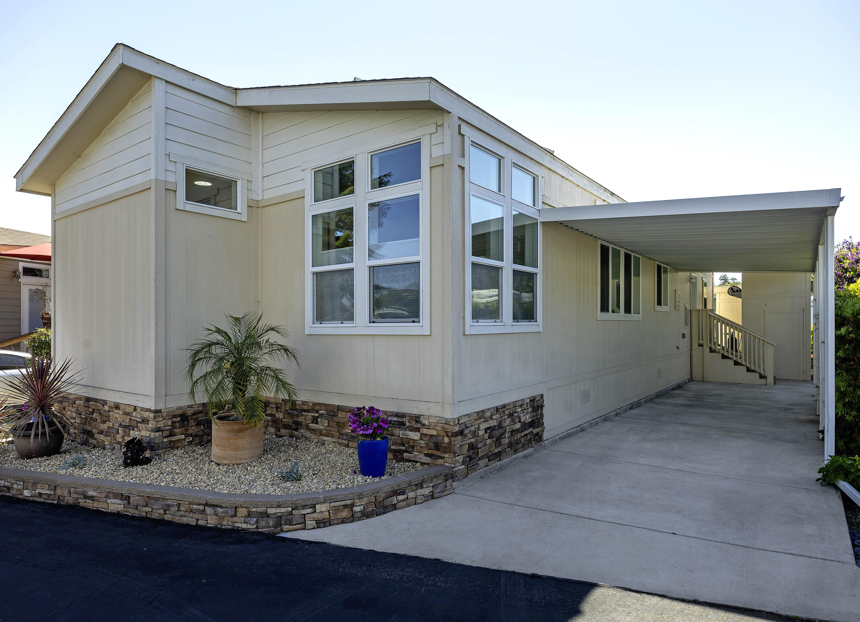 333 Old Mill Road, 9