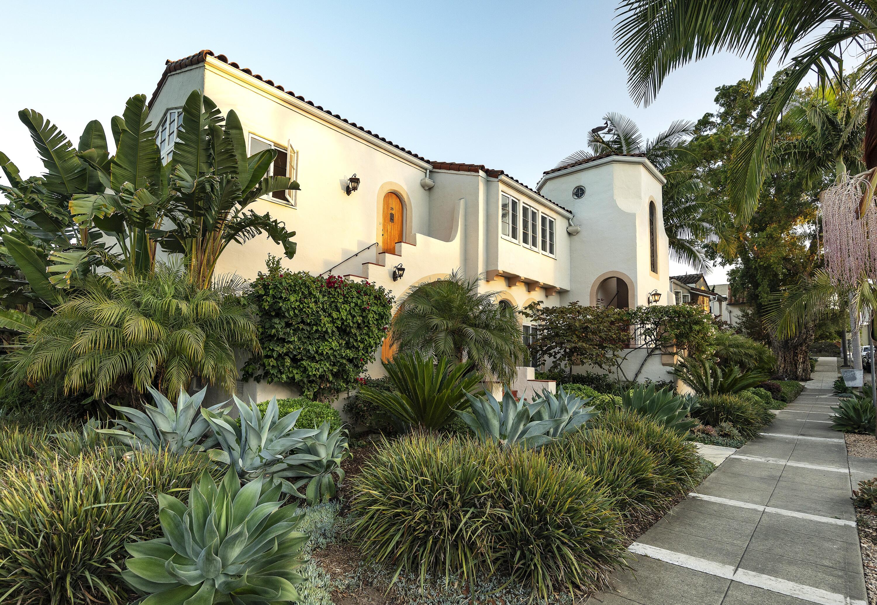 111 Chapala Street