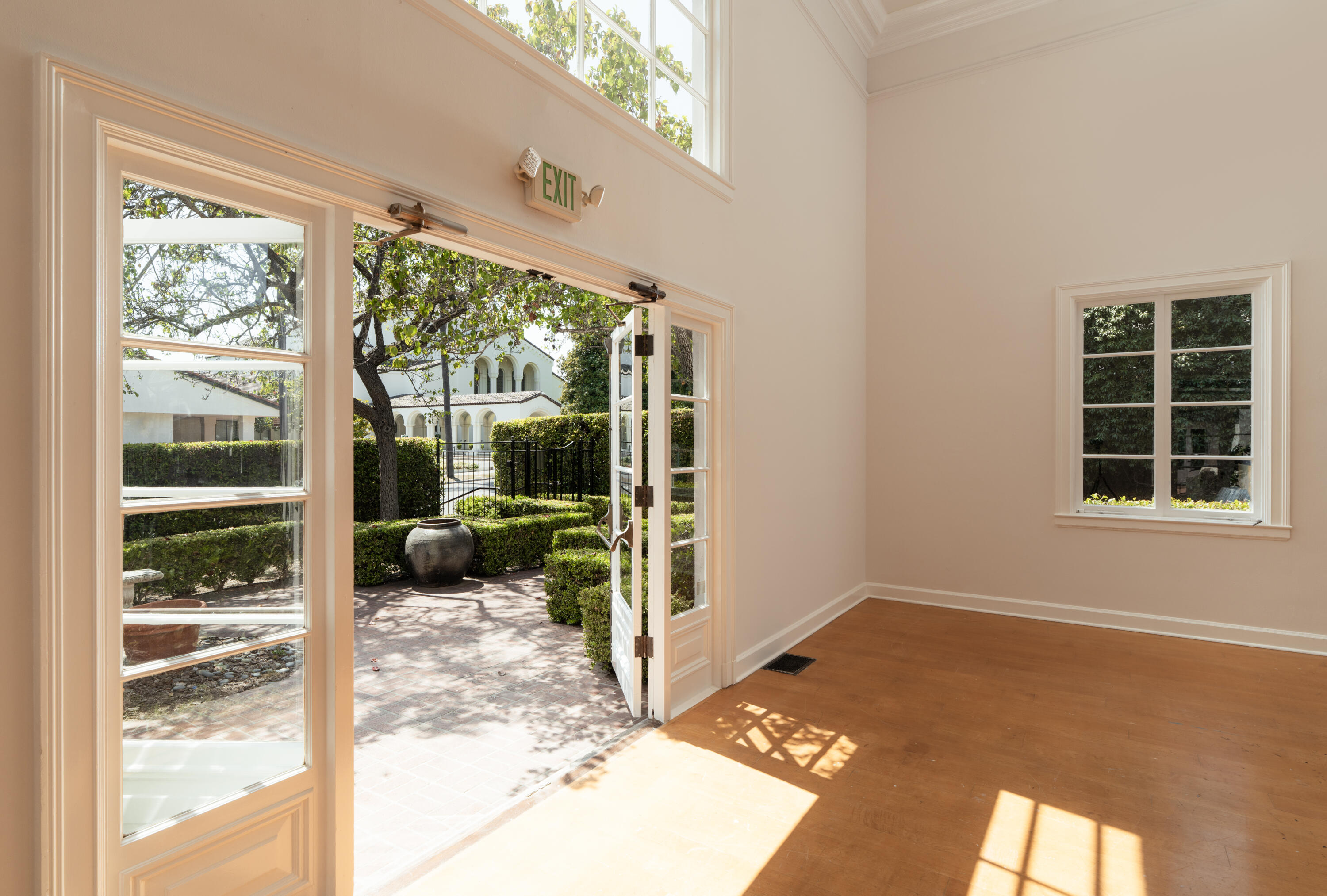 1600 Santa Barbara Street
