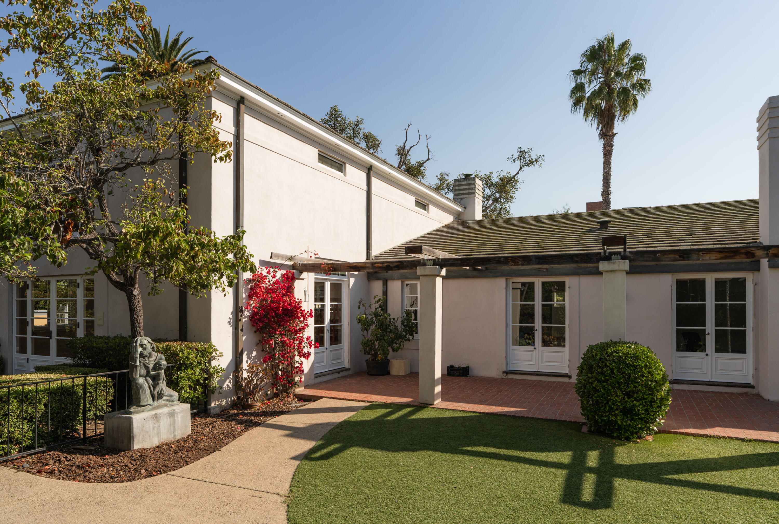 1600 Santa Barbara Street