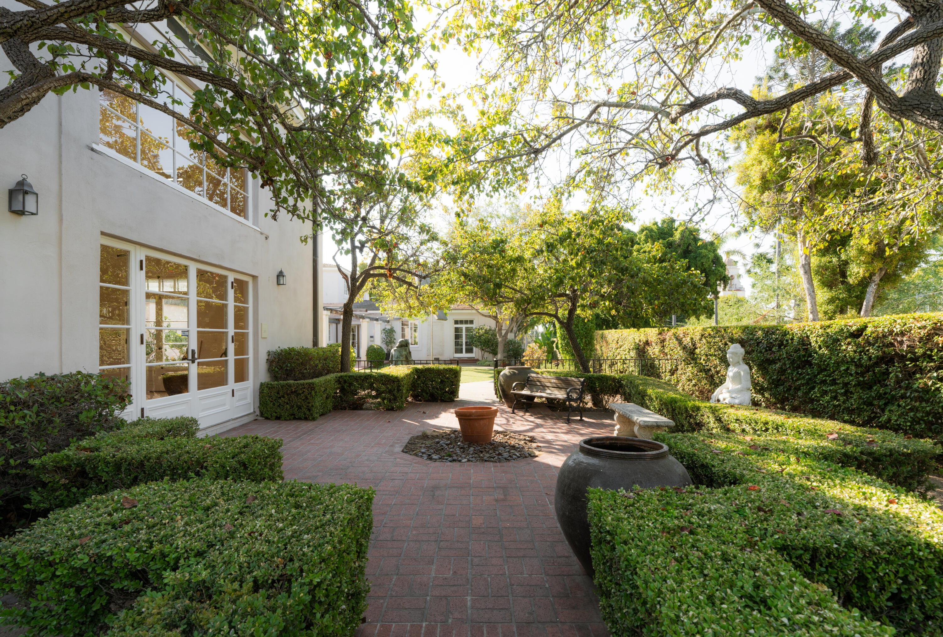 1600 Santa Barbara Street
