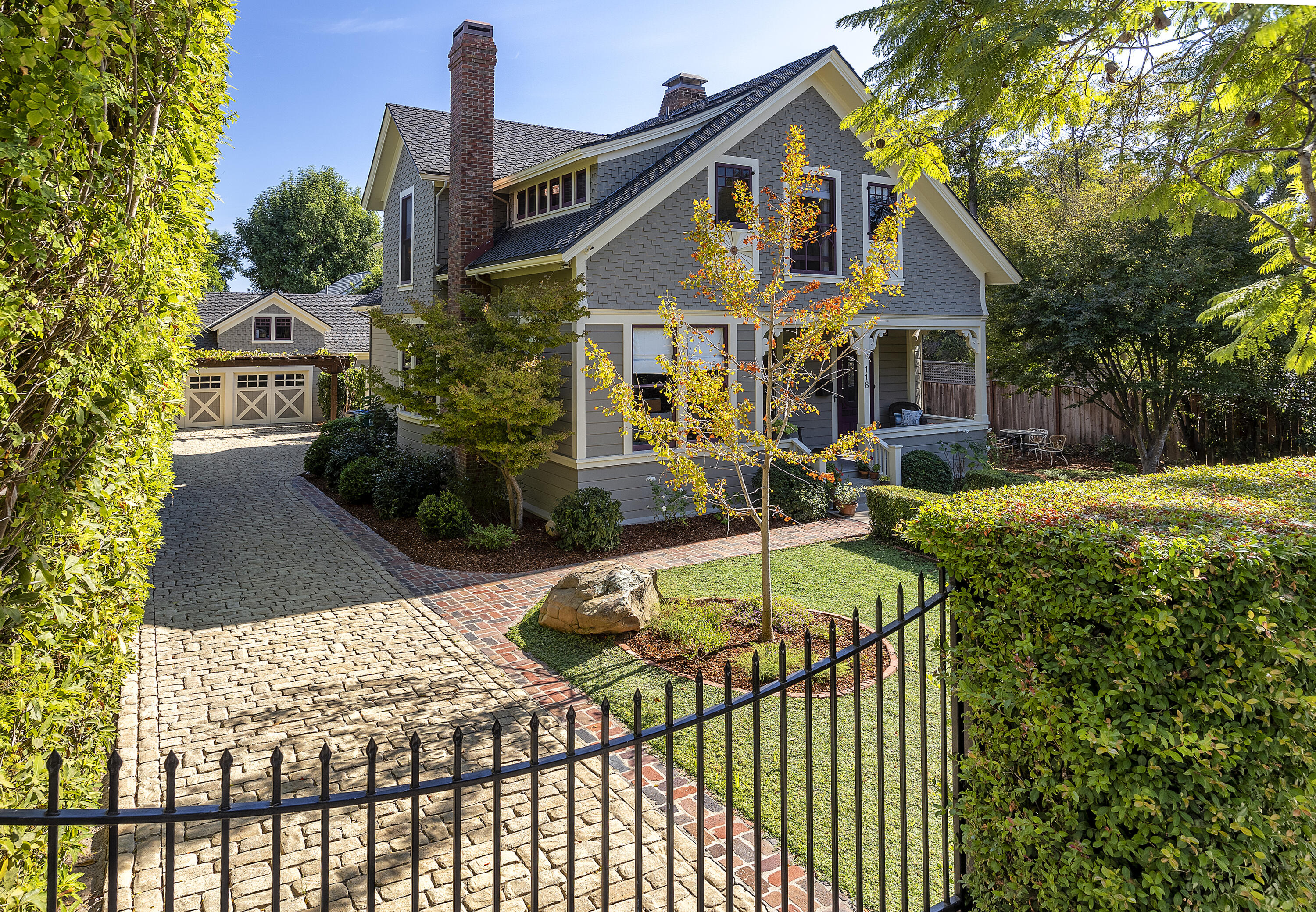 118 E Islay Street